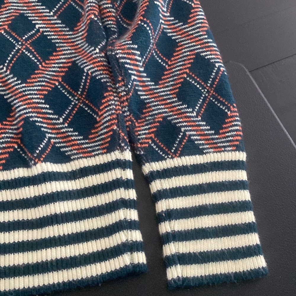 Patterned Sweater Cardigan - image 7